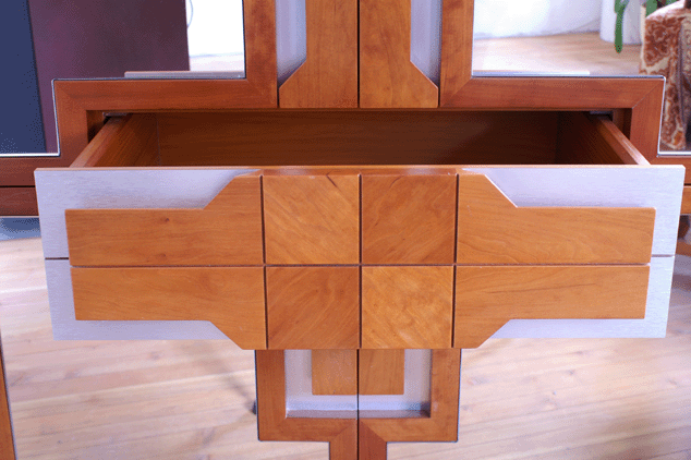 Geschirrschrank