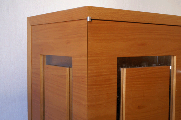 Hängesideboard